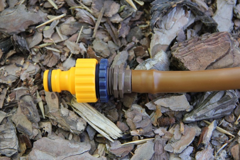 Přípojka pro kapkovací a distribuční hadici 16 mm na vodovodní hadici 3/4 ” závit 05
